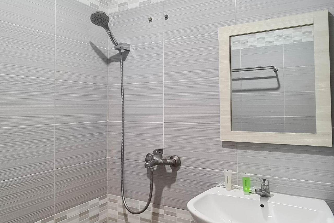 Gaia Asri Hotel Pamanukan Hilir Ngoại thất bức ảnh