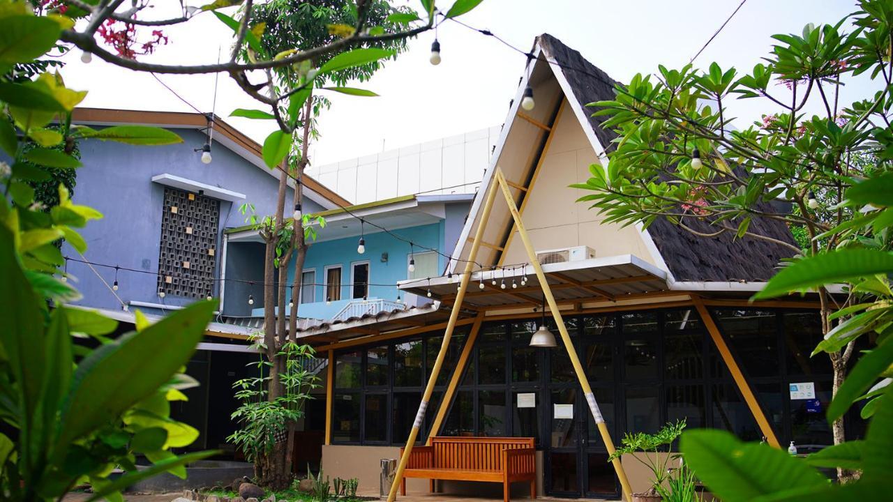 Gaia Asri Hotel Pamanukan Hilir Ngoại thất bức ảnh
