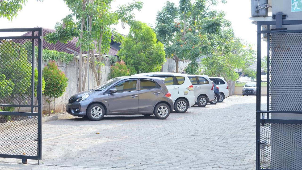Gaia Asri Hotel Pamanukan Hilir Ngoại thất bức ảnh