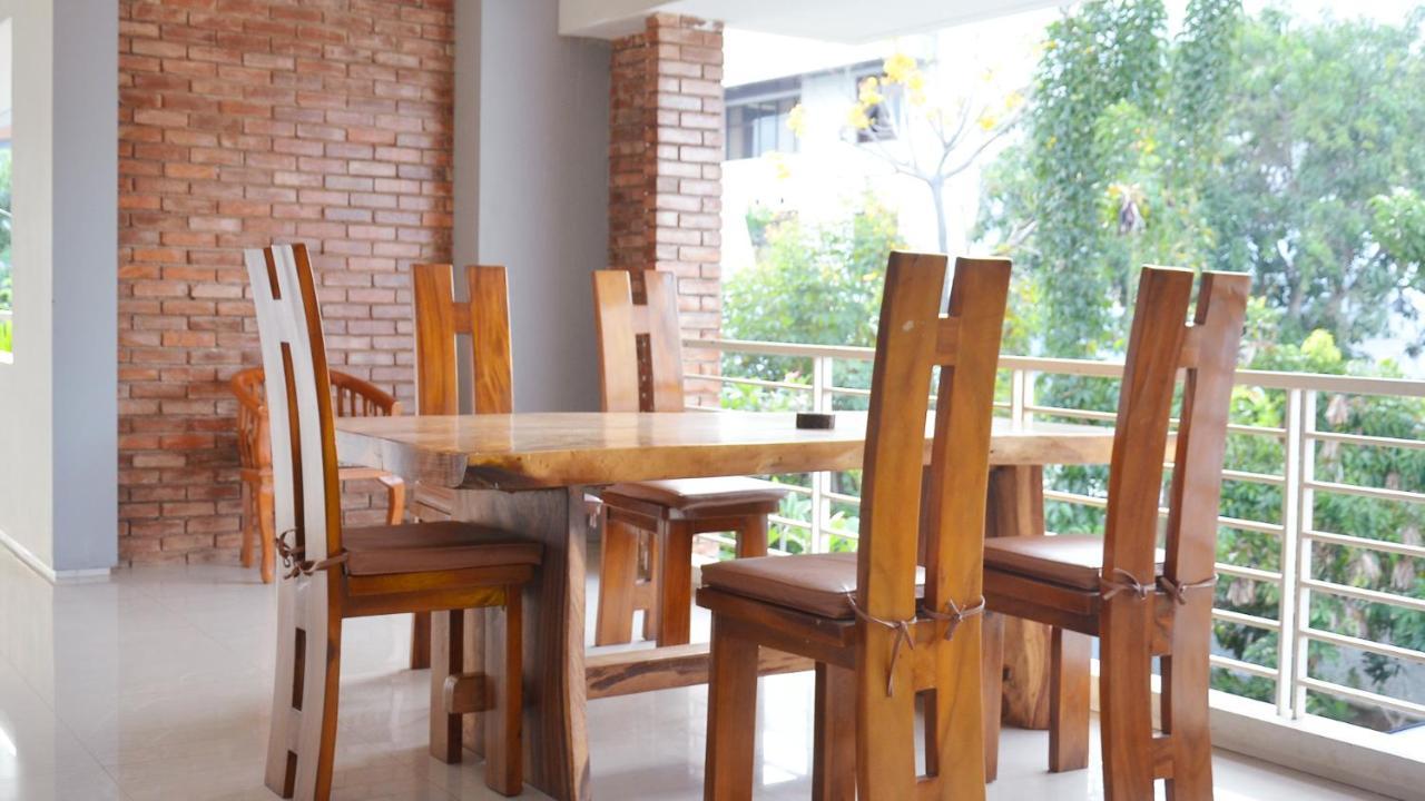 Gaia Asri Hotel Pamanukan Hilir Ngoại thất bức ảnh