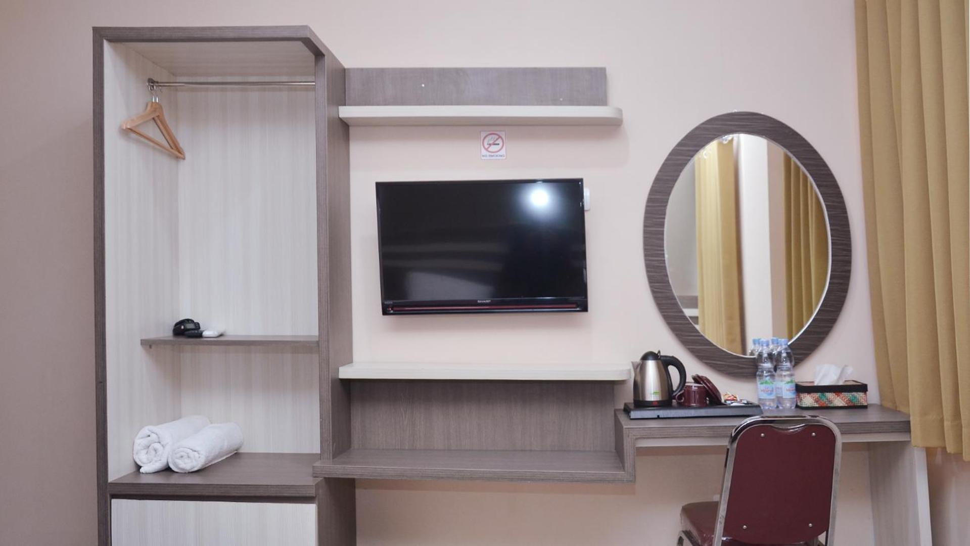 Gaia Asri Hotel Pamanukan Hilir Phòng bức ảnh